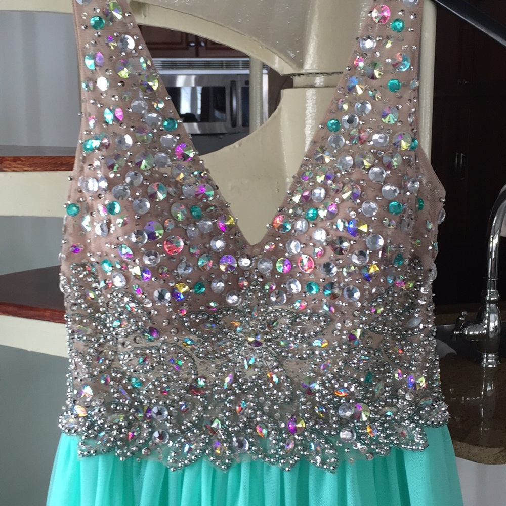 Prom dress - Picture 4 of 4